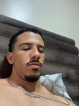 Snapshot of pteno1 chatting on 01-02-25, 07:18 pteno1 online show from 01-02-25, 07:18