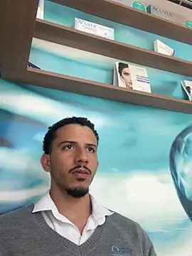 Snapshot of pteno1 chatting on 01-08-25, 07:34 pteno1 online show from 01-08-25, 07:34