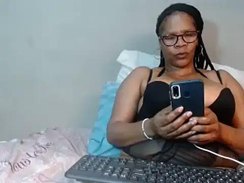 BustyMelonssXXXX online show from 02-13-25, 07:52