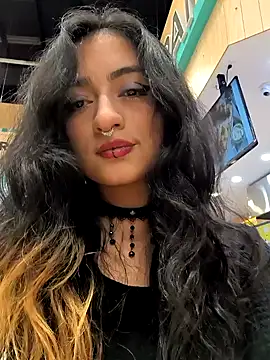 Lila Desiree online show from 01-28-25, 01:50