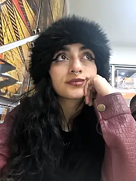 Lila Desiree online show from 11-28-25, 10:12