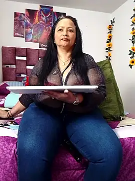 Snapshot of ScarletthJhonson- chatting on 09-27-25, 09:31 ScarletthJhonson- online show from 09-27-25, 09:31