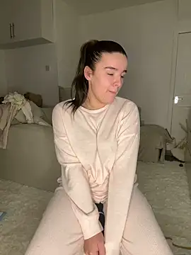 maisiesmithx online show from 01-08-25, 08:50