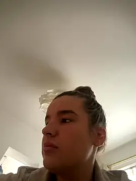 maisiesmithx online show from 10-13-25, 11:32