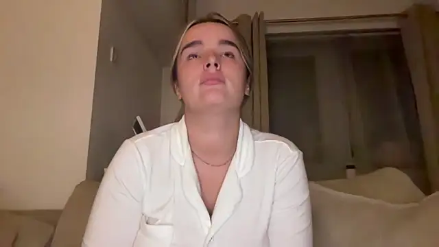 maisiesmithx online show from 10-29-25, 12:13