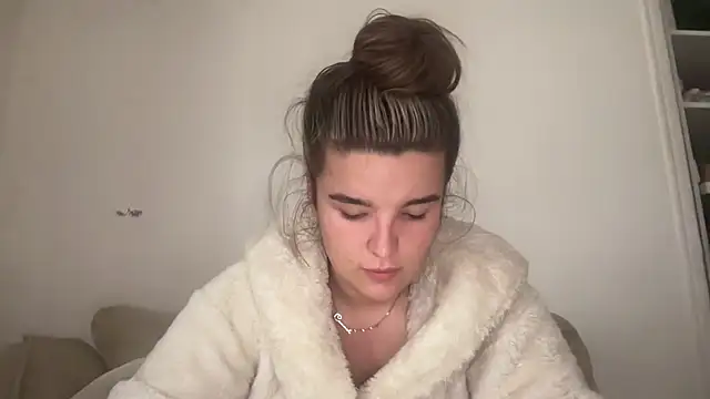 maisiesmithx online show from 10-31-25, 11:55