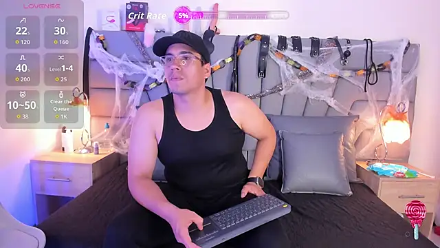 Snapshot of Vale_n_Matt chatting on 10-17-25, 03:42 Vale n Matt online show from 10-17-25, 03:42