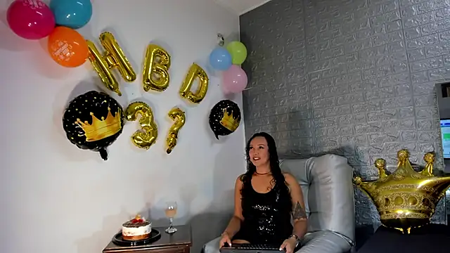 Snapshot of Betzabeth-Miller chatting on 01-26-25, 05:13 Betzabeth-Miller online show from 01-26-25, 05:13