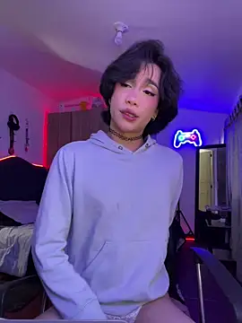 Snapshot of sue___0 chatting on 03-04-25, 10:49 sue 0 online show from 03-04-25, 10:49