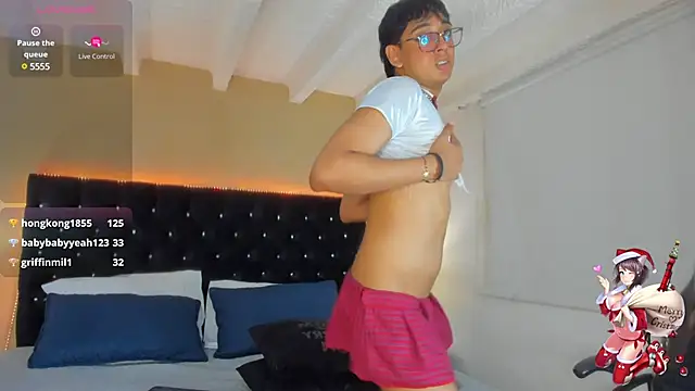 Snapshot of Dark_hairy_ chatting on 02-21-25, 06:18 Dark hairy online show from 02-21-25, 06:18