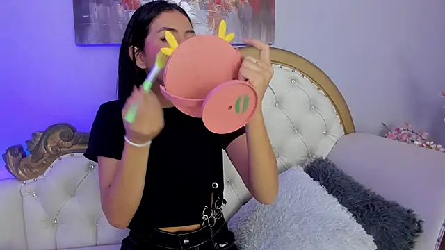 Antonella Fontanna online show from 12-24-24, 04:44
