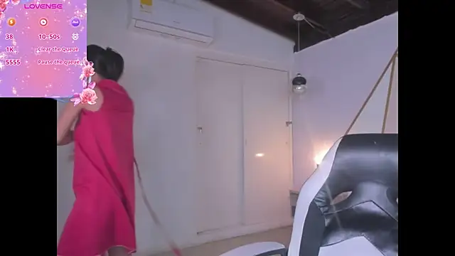 coraltaylor online show from 12-12-24, 03:27