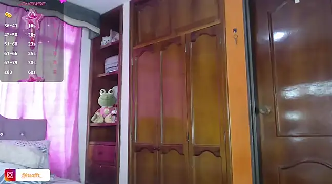 Snapshot of cuttebabe_ chatting on 01-10-25, 10:04 cuttebabe online show from 01-10-25, 10:04