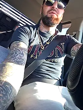 Beardedtattood online show from 10-04-25, 02:48