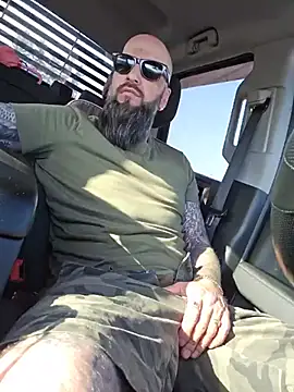 Snapshot of Beardedtattood chatting on 07-02-26, 11:49 Beardedtattood online show from 07-02-26, 11:49