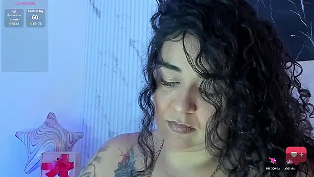 Snapshot of Reginavegaa chatting on 05-23-26, 11:36 Reginavegaa online show from 05-23-26, 11:36