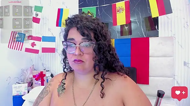 Snapshot of Reginavegaa chatting on 06-30-26, 11:44 Reginavegaa online show from 06-30-26, 11:44