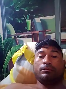 Snapshot of Diogo100 chatting on 10-24-25, 03:19 Diogo100 online show from 10-24-25, 03:19