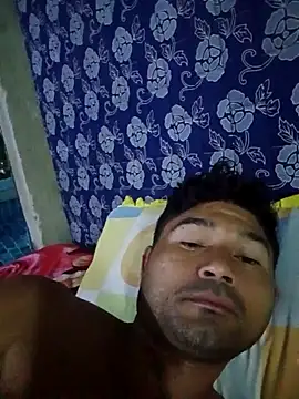 Snapshot of Diogo100 chatting on 12-19-25, 07:15 Diogo100 online show from 12-19-25, 07:15