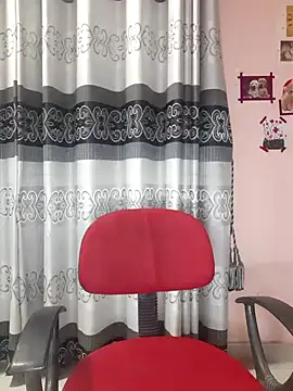 Snapshot of SuranSexy33 chatting on 02-13-25, 04:39 SuranSexy33 online show from 02-13-25, 04:39