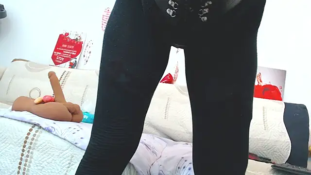 Snapshot of ForeverBarbie_ chatting on 03-23-25, 05:43 ForeverBarbie online show from 03-23-25, 05:43