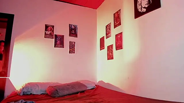 Snapshot of violetsalvatore chatting on 12-07-24, 04:53 violetsalvatore online show from 12-07-24, 04:53