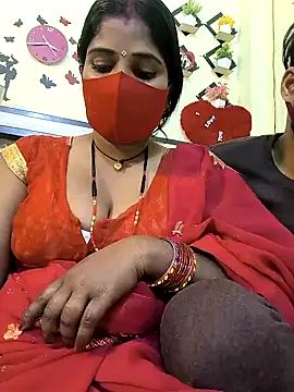 Snapshot of Indian_Lust_Couple chatting on 02-01-25, 10:13 Indian Lust Couple online show from 02-01-25, 10:13