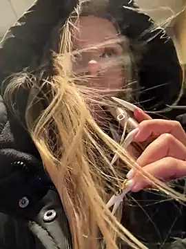 Snapshot of mur_girl chatting on 01-05-25, 02:19 mur girl online show from 01-05-25, 02:19