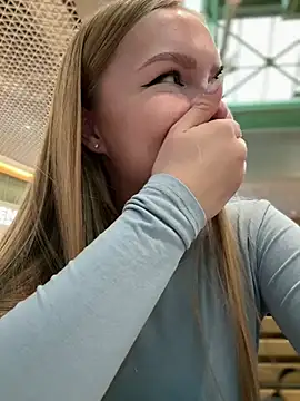 Snapshot of mur_girl chatting on 01-09-25, 11:14 mur girl online show from 01-09-25, 11:14