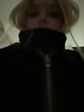 Snapshot of mur_girl chatting on 02-15-25, 11:39 mur girl online show from 02-15-25, 11:39