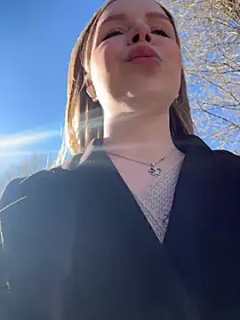 mur girl online show from 04-20-26, 01:47