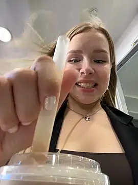 mur girl online show from 07-16-26, 12:33