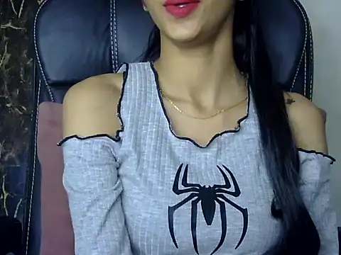 Snapshot of MAAYRA_09 chatting on 02-16-25, 11:49 MAAYRA 09 online show from 02-16-25, 11:49