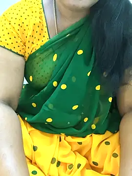 Snapshot of MaaliiiPonuTamil chatting on 06-20-26, 02:25 MaaliiiPonuTamil online show from 06-20-26, 02:25