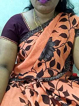 Snapshot of MaaliiiPonuTamil chatting on 07-16-26, 02:17 MaaliiiPonuTamil online show from 07-16-26, 02:17