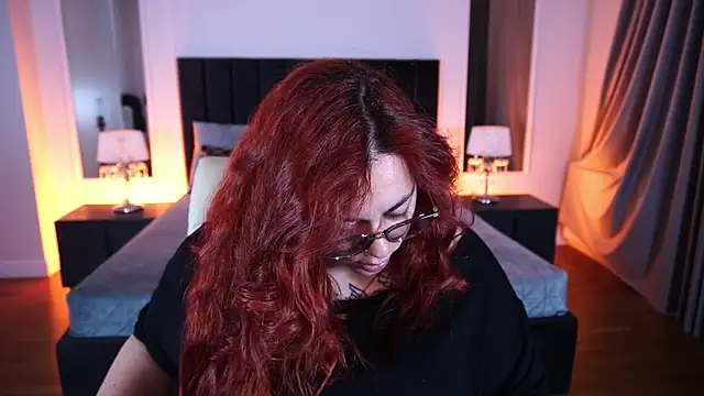 Snapshot of Kittywakee chatting on 06-17-26, 05:25 Kittywakee online show from 06-17-26, 05:25