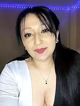 Snapshot of ArianaMist chatting on 11-08-25, 01:06 ArianaMist online show from 11-08-25, 01:06