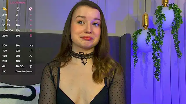 Snapshot of MichelleHaynes chatting on 01-25-25, 02:58 MichelleHaynes online show from 01-25-25, 02:58