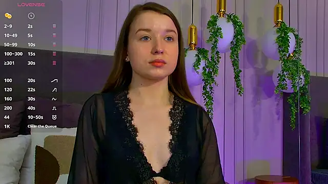 Snapshot of MichelleHaynes chatting on 01-27-25, 05:48 MichelleHaynes online show from 01-27-25, 05:48