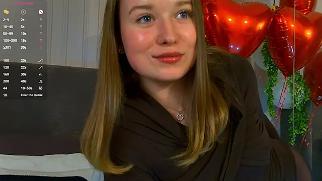 Snapshot of MichelleHaynes chatting on 02-18-25, 06:37 MichelleHaynes online show from 02-18-25, 06:37