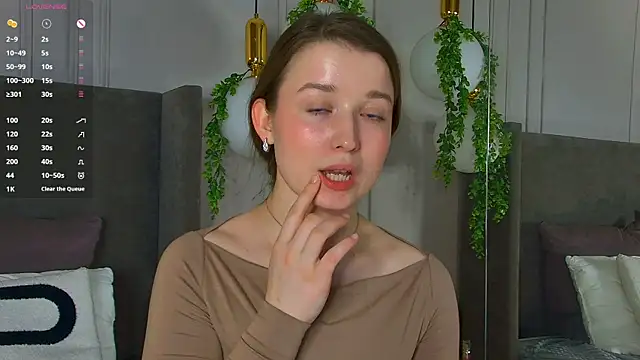 Snapshot of MichelleHaynes chatting on 03-01-25, 05:49 MichelleHaynes online show from 03-01-25, 05:49