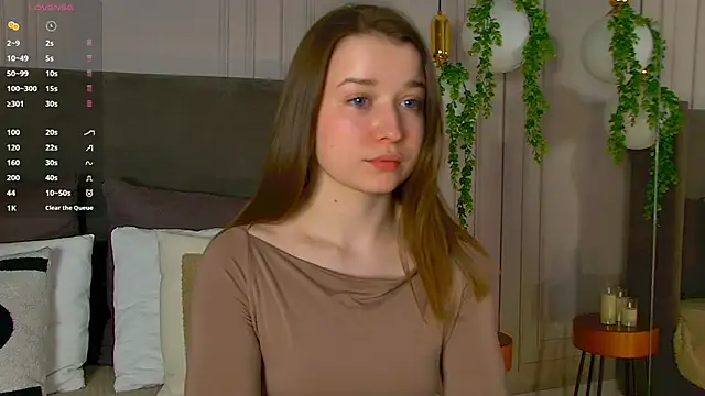 Snapshot of MichelleHaynes chatting on 03-10-25, 07:50 MichelleHaynes online show from 03-10-25, 07:50