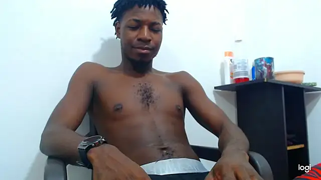 Snapshot of jaycolinss chatting on 04-29-26, 03:27 jaycolinss online show from 04-29-26, 03:27