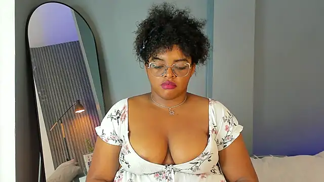 Snapshot of conielaurenth chatting on 01-31-25, 02:48 conielaurenth online show from 01-31-25, 02:48