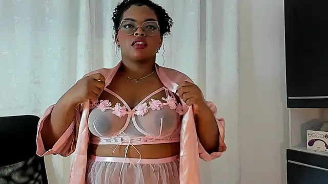 Snapshot of conielaurenth chatting on 12-03-25, 10:13 conielaurenth online show from 12-03-25, 10:13