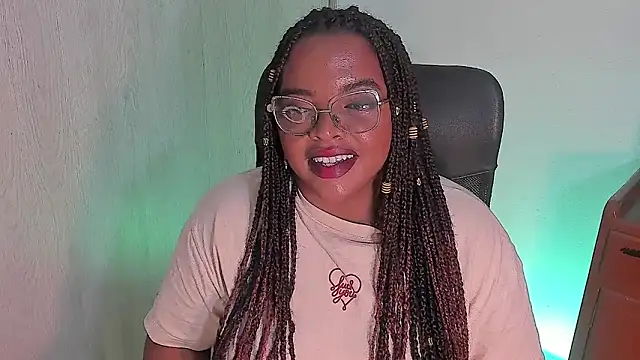 Snapshot of conielaurenth chatting on 07-15-26, 06:07 conielaurenth online show from 07-15-26, 06:07