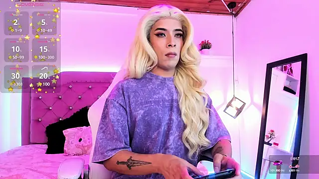 Snapshot of Nyx__Blackwood chatting on 01-24-25, 04:59 Nyx Blackwood online show from 01-24-25, 04:59