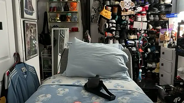 joeytatts66 online show from 01-12-26, 03:23