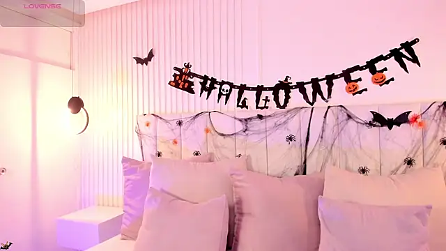 Snapshot of natali_henao chatting on 10-29-25, 10:11 natali henao online show from 10-29-25, 10:11