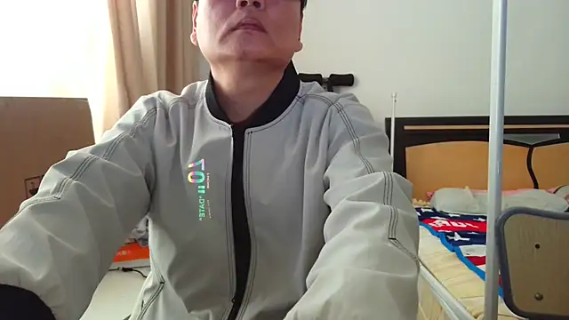 hotkaier online show from 12-22-25, 03:14